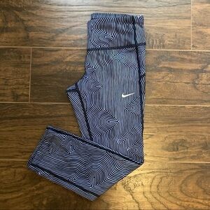 NIKE Crop Leggings- Size XS- Blue Patterned